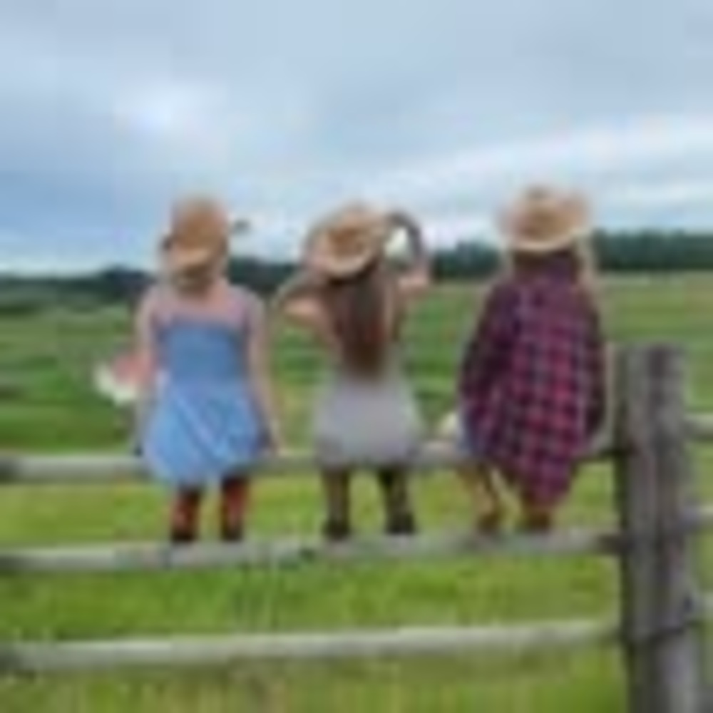 Meet your Posher, Sienna